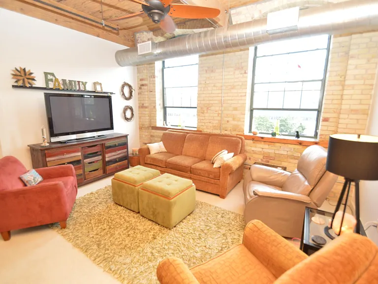 940 Monroe Ave NW #306 — Photo 4