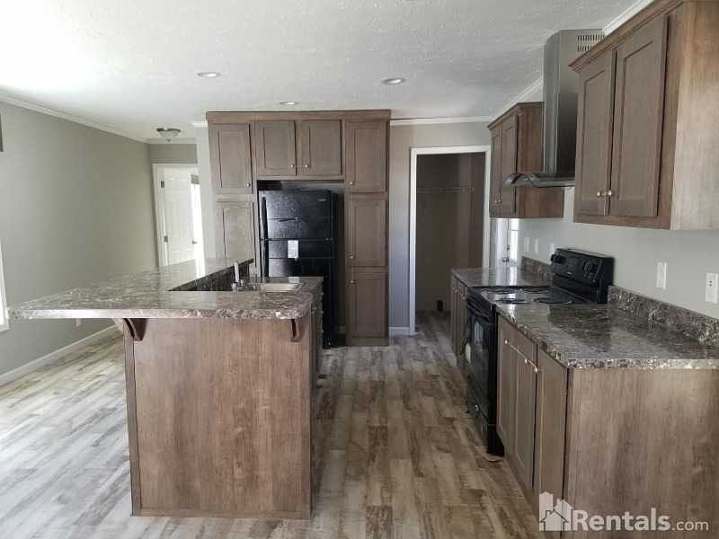 2nd image of 219 Bayboro Cir