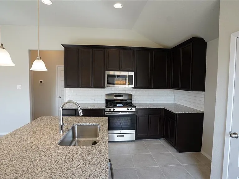 131 Trailstone Dr — Photo 11