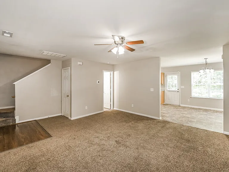 8819 Twisted Pine Dr — Photo 6
