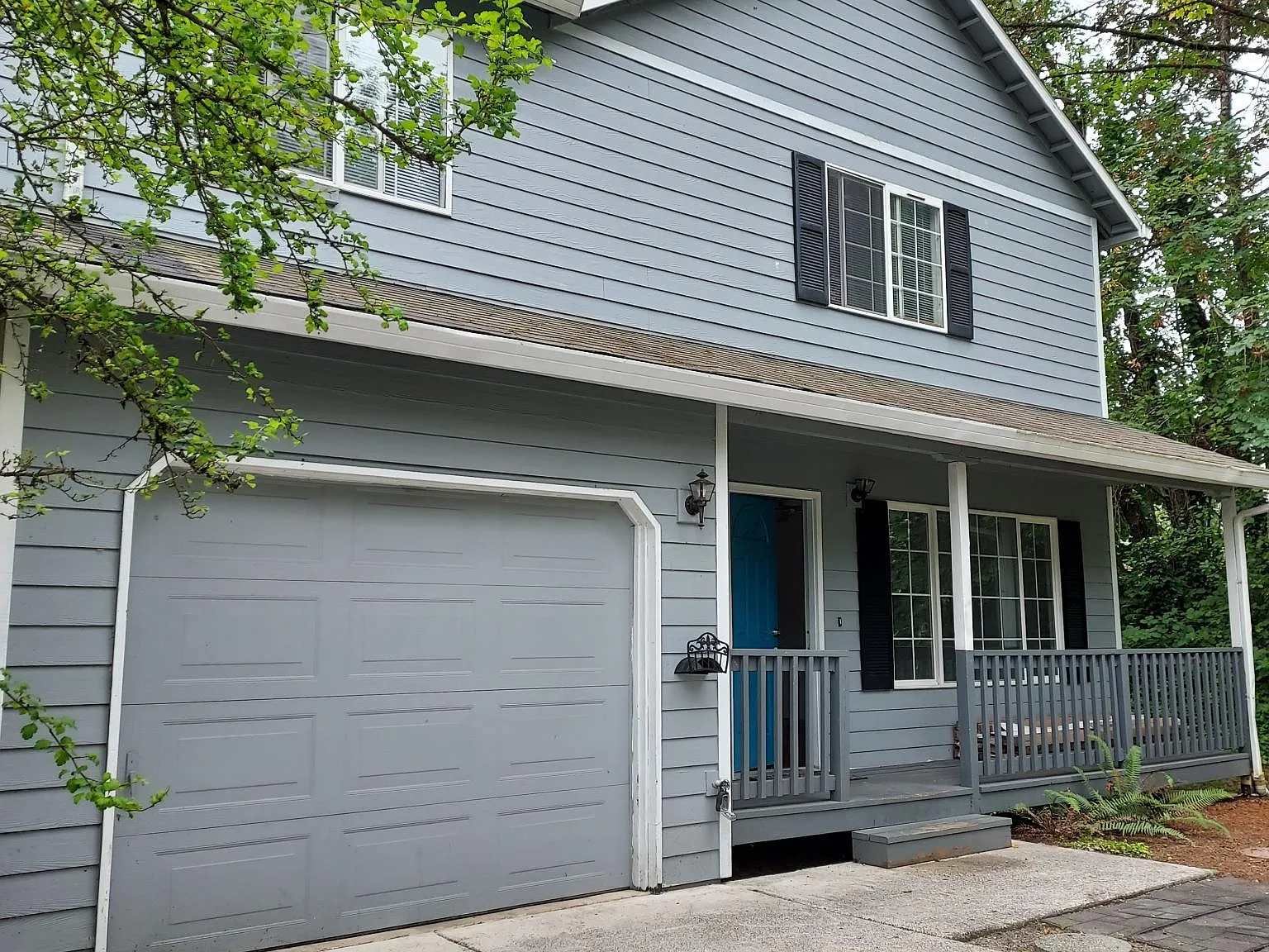 4 bed, 2.5 bath, 1600 sqft, $4,400 — Photo 1