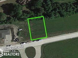 2608 Hiawatha St, Perry, IA 50220