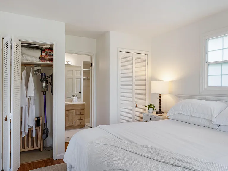 3175 Serena Ave #B — Photo 13