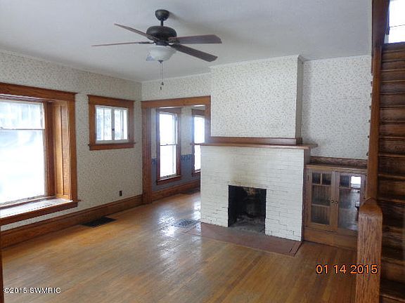 2nd image of 319 N Mulberry St