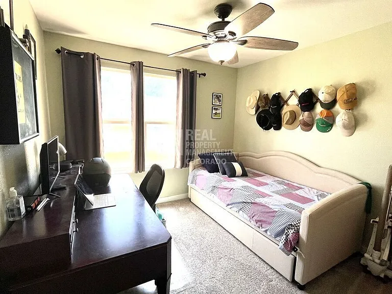 654 Montrail Dr — Photo 17