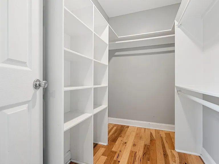 1103 Calvin St — Photo 15