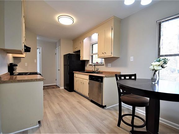 4th image of 8506 McAden Pl