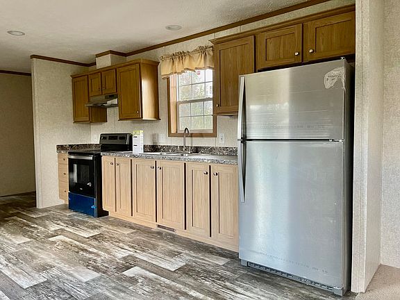 4th image of 53 Stony Acres Dr