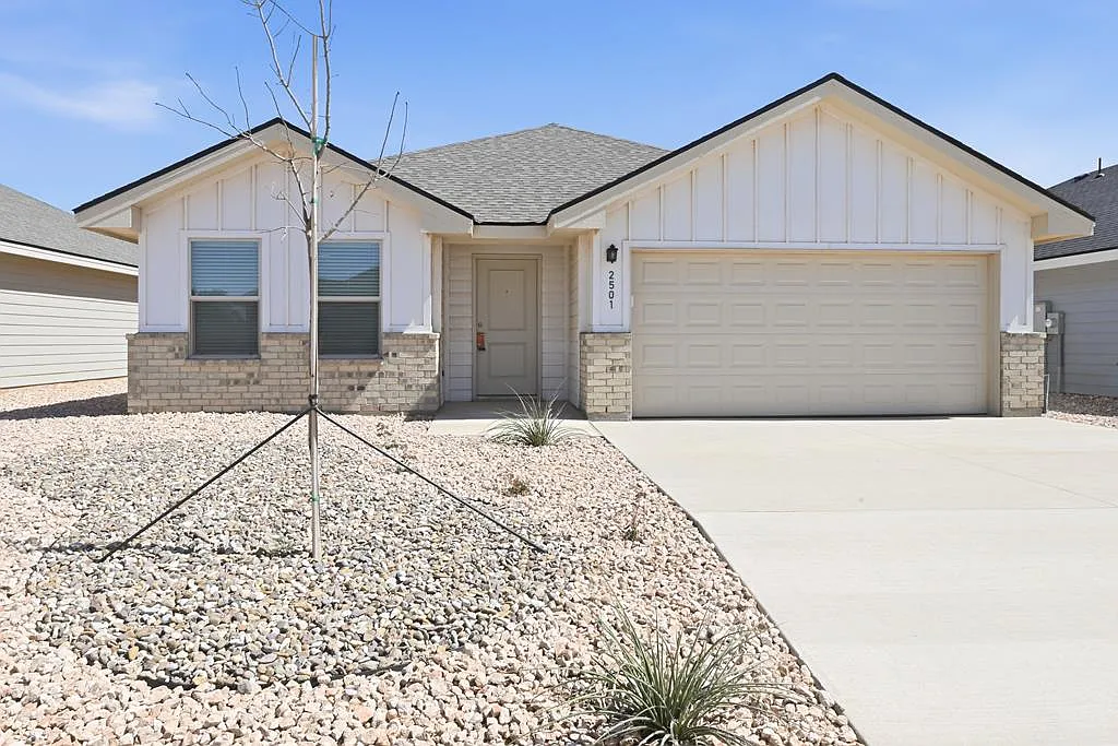 3 bed, 2.0 bath, 1500 sqft, $2,475 — Photo 1