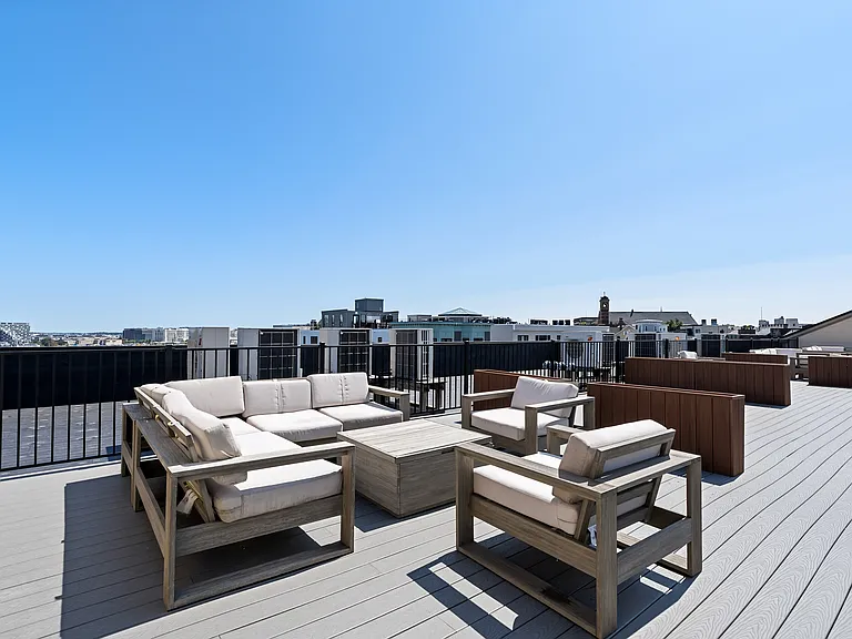 457 W Broadway #502 — Photo 29
