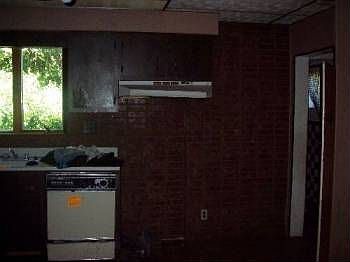 2nd image of 239 Miller St