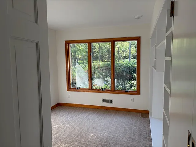 165 Heather Ln — Photo 8