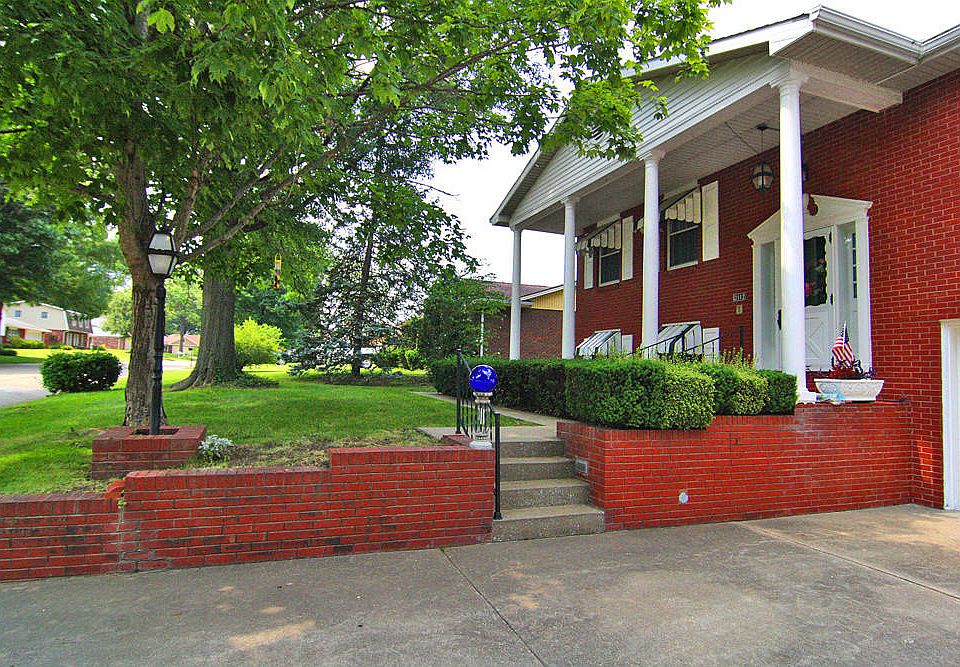 1st image of 3112 Laurel Ln