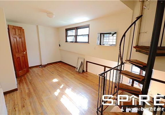 4th image of 110 W 74th St APT 4B