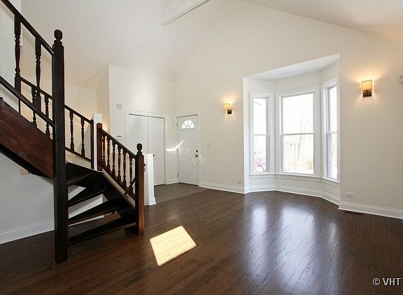 3rd image of 5474 S Dorchester Ave