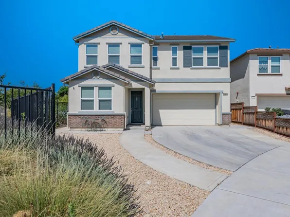 180 Rosales Ln, Hollister, CA 95023