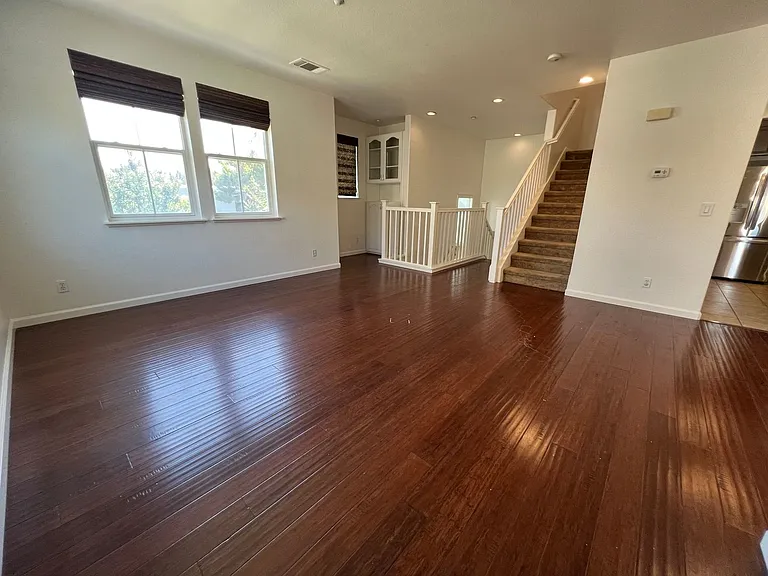 1141 Rock Ave — Photo 9