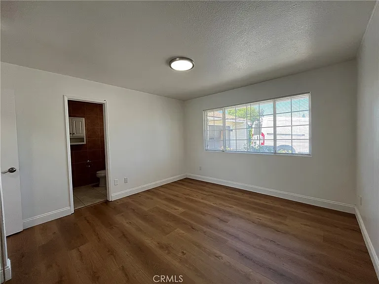 16944 Superior St — Photo 16