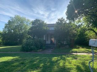 707 N Main St, Granite, OK 73547