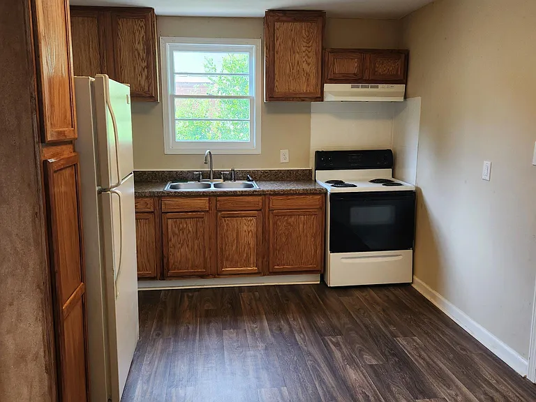 836 Edwards Ave — Photo 13
