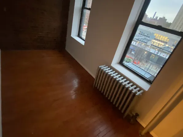 300 East 2nd Street image 10 of 23