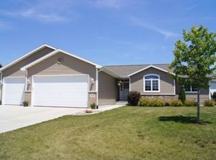 150 Cardinal Ln, Sauk City, WI 53583