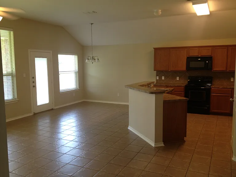205 Tully Trl — Photo 4