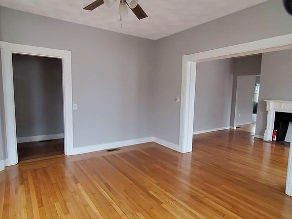 5th image of 17 Hillside Ave Floor 2