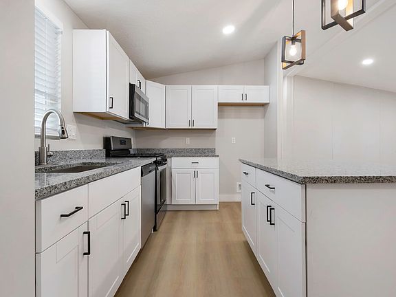 4th image of 96 Barrington Way