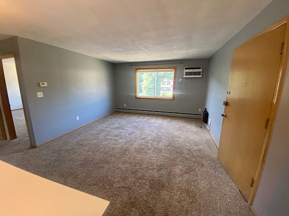 3rd image of 79 Lionel Ave APT F