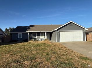 404 Brookridge Dr, Manhattan, KS 66502