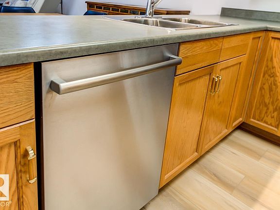 4th image of 8912 156th St NW #212