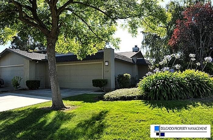 Beautiful Exterior w/Yard