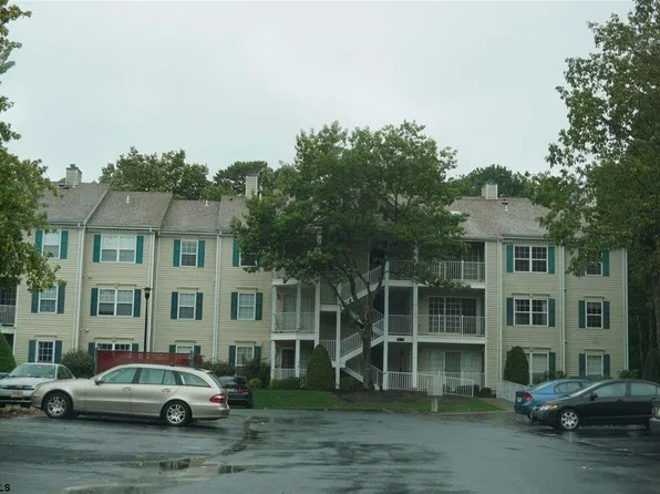 14 Navajo Ct #1620, Galloway, NJ 08205
