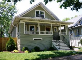 1127 S Elmwood Ave, Oak Park, IL 60304