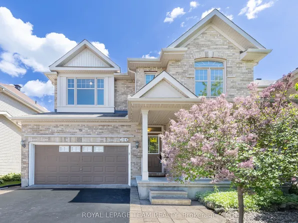 104 Panisset Ave, Ottawa, ON K2T 0E2