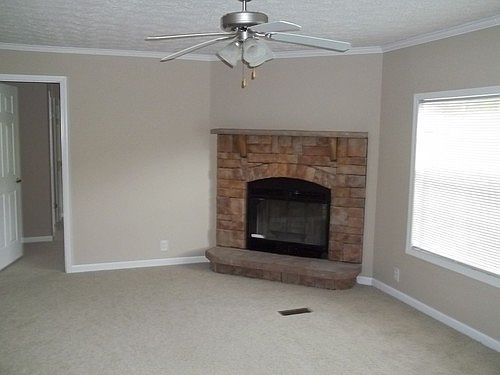 5th image of 242 Wesley Dr