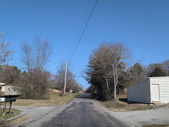 5th image of 1790 Fraley Rd