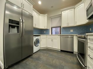 2523 41st St, Long Island City, NY 11103