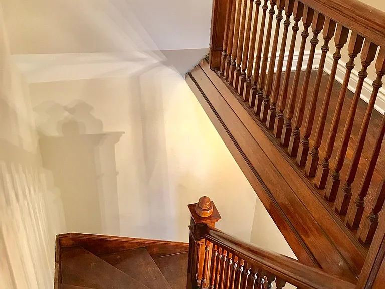 517 E 46th Pl #2 — Photo 3
