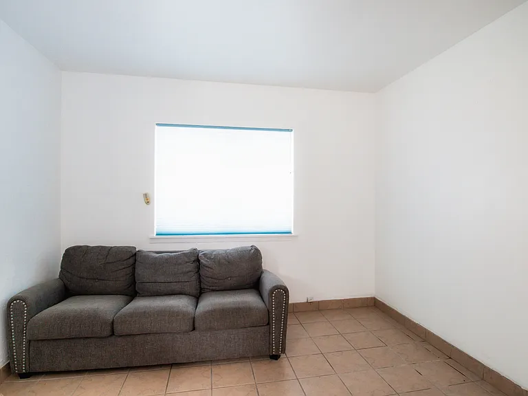 1633 Stull Dr — Photo 26