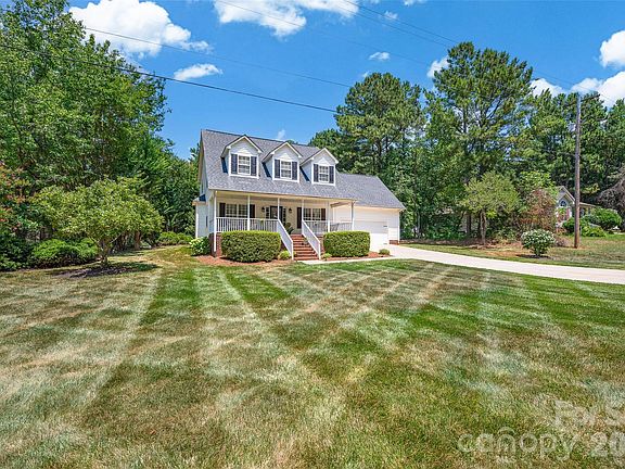 4th image of 3549 Beatty Rd