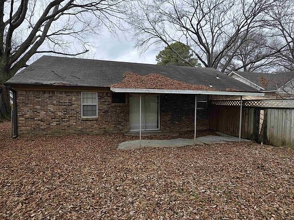 3rd image of 1188 Garden Rd