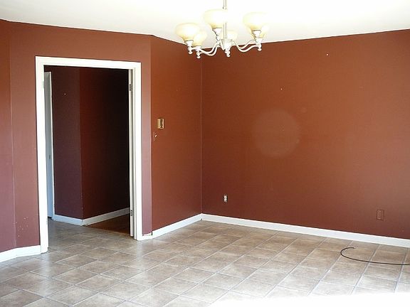4th image of 103 Sunset Ct