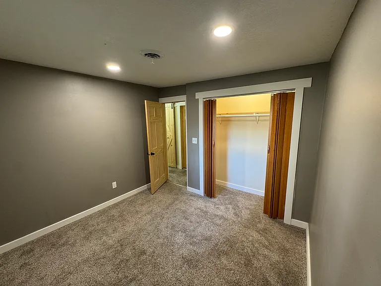 615 N Zimmer Rd — Photo 12