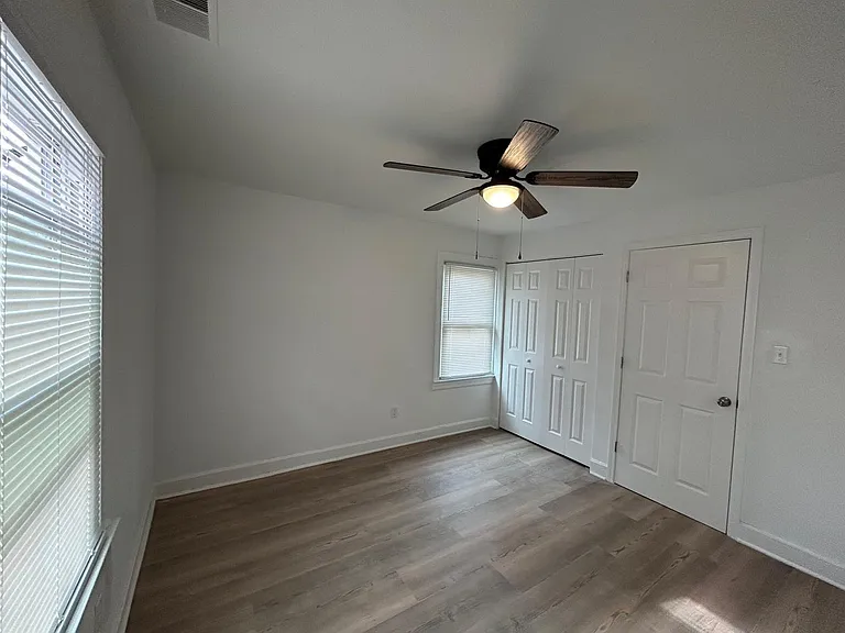 2916 Portland Ave #4 — Photo 5