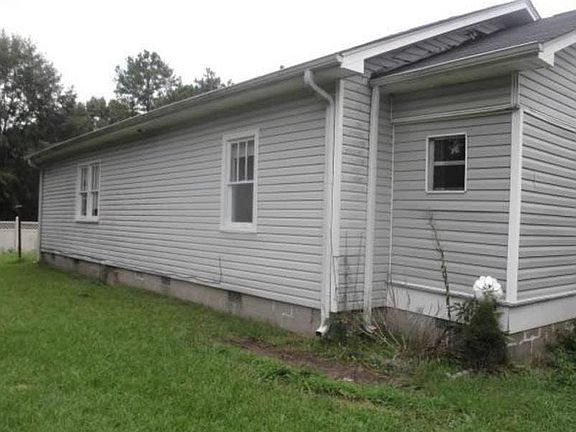 2nd image of 1143 Hickory St