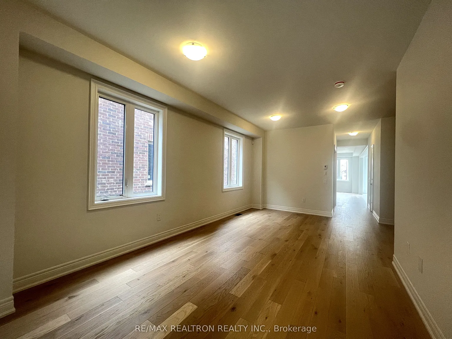 6 bed, $3,550 — Photo 3