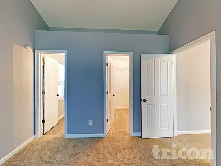 10207 Green Hedge Ave — Photo 10