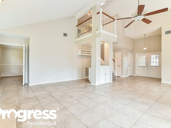 3rd image of 8535 Lake Crystal Dr